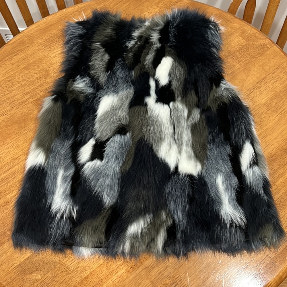 Bagatelle Faux Fur Outerwear Vest - Picture 8 of 8